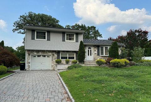 Photo of 12 Appleton Terrace, Old Bridge, NJ 08857 (MLS # 2500601)