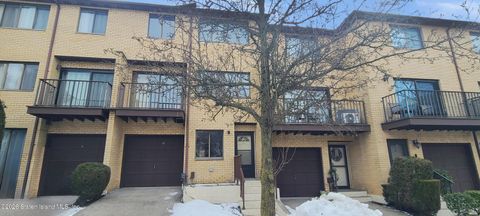 Photo of 15 Amy Court #143, Staten Island, NY 10314 (MLS # 2600152)