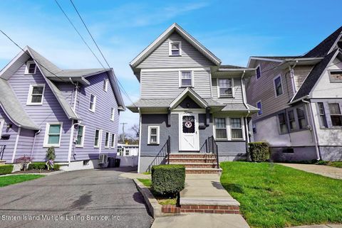 Photo of 15 Baker Place, Staten Island, NY 10310 (MLS # 1161375)