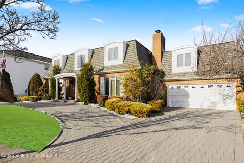 Photo of 45 Sleepy Hollow Road, Staten Island, NY 10314 (MLS # 2500483)