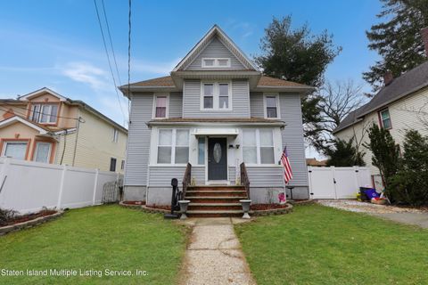 Photo of 29 Mundy Avenue, Staten Island, NY 10301 (MLS # 2401176)