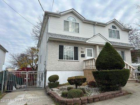 Photo of 99 Reynolds Street, Staten Island, NY 10305 (MLS # 2506911)