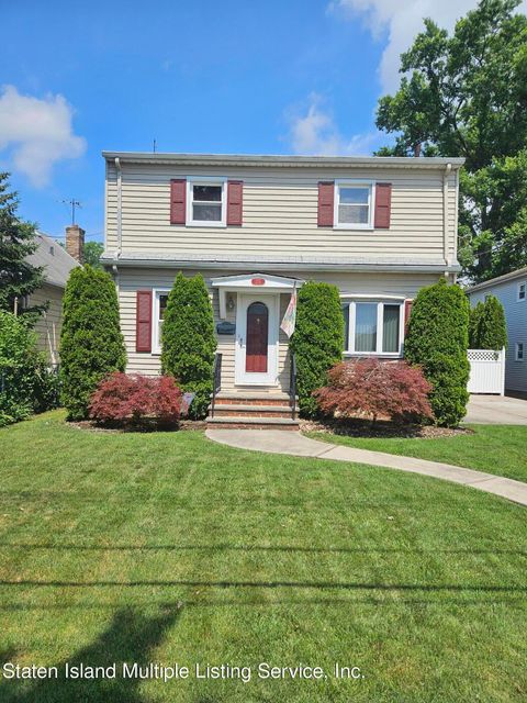 Photo of 275 Husson Street, Staten Island, NY 10306 (MLS # 1163353)
