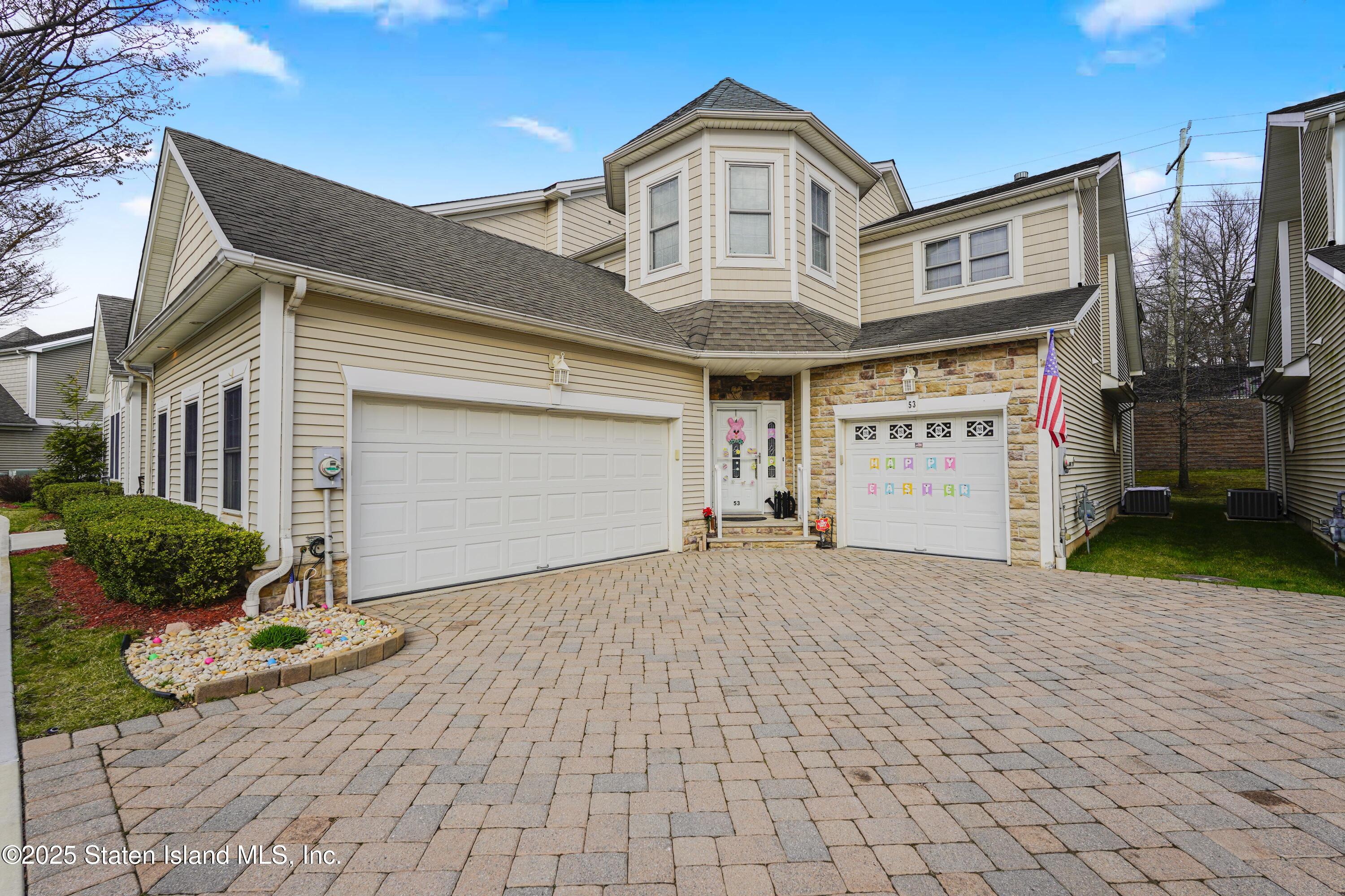 53 Topside Lane, Staten Island, New York image 2