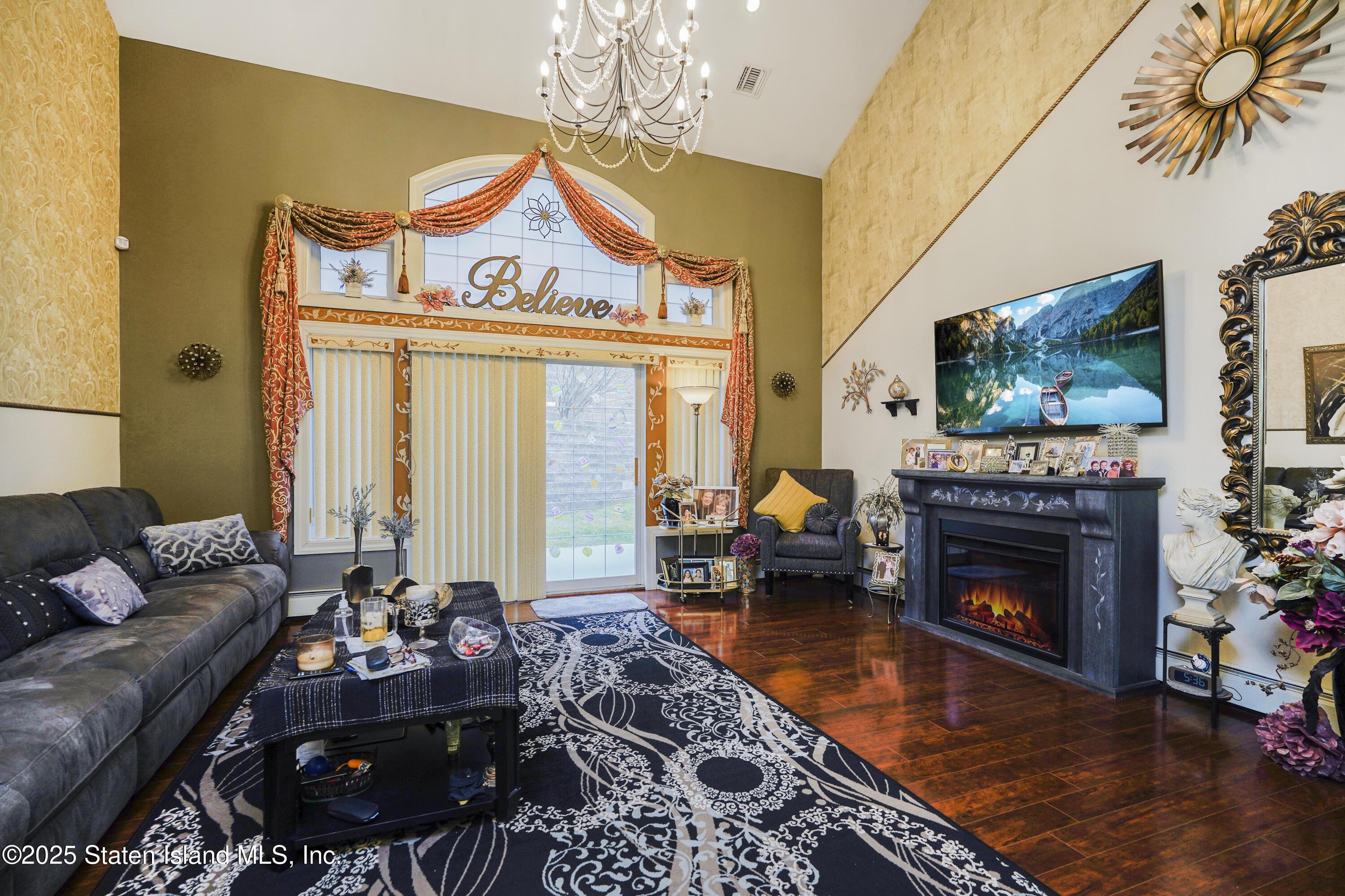 53 Topside Lane, Staten Island, New York image 6