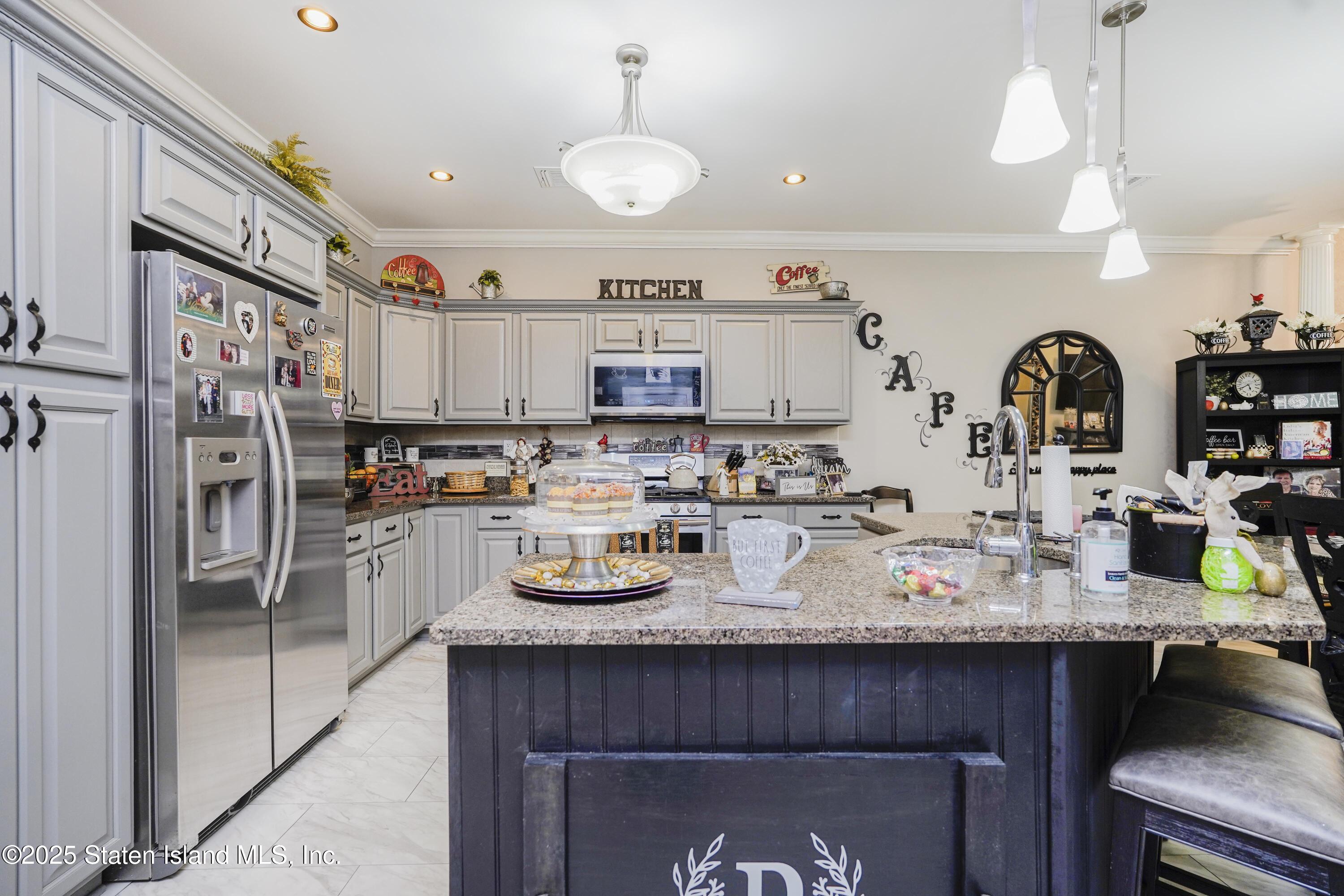 53 Topside Lane, Staten Island, New York image 9