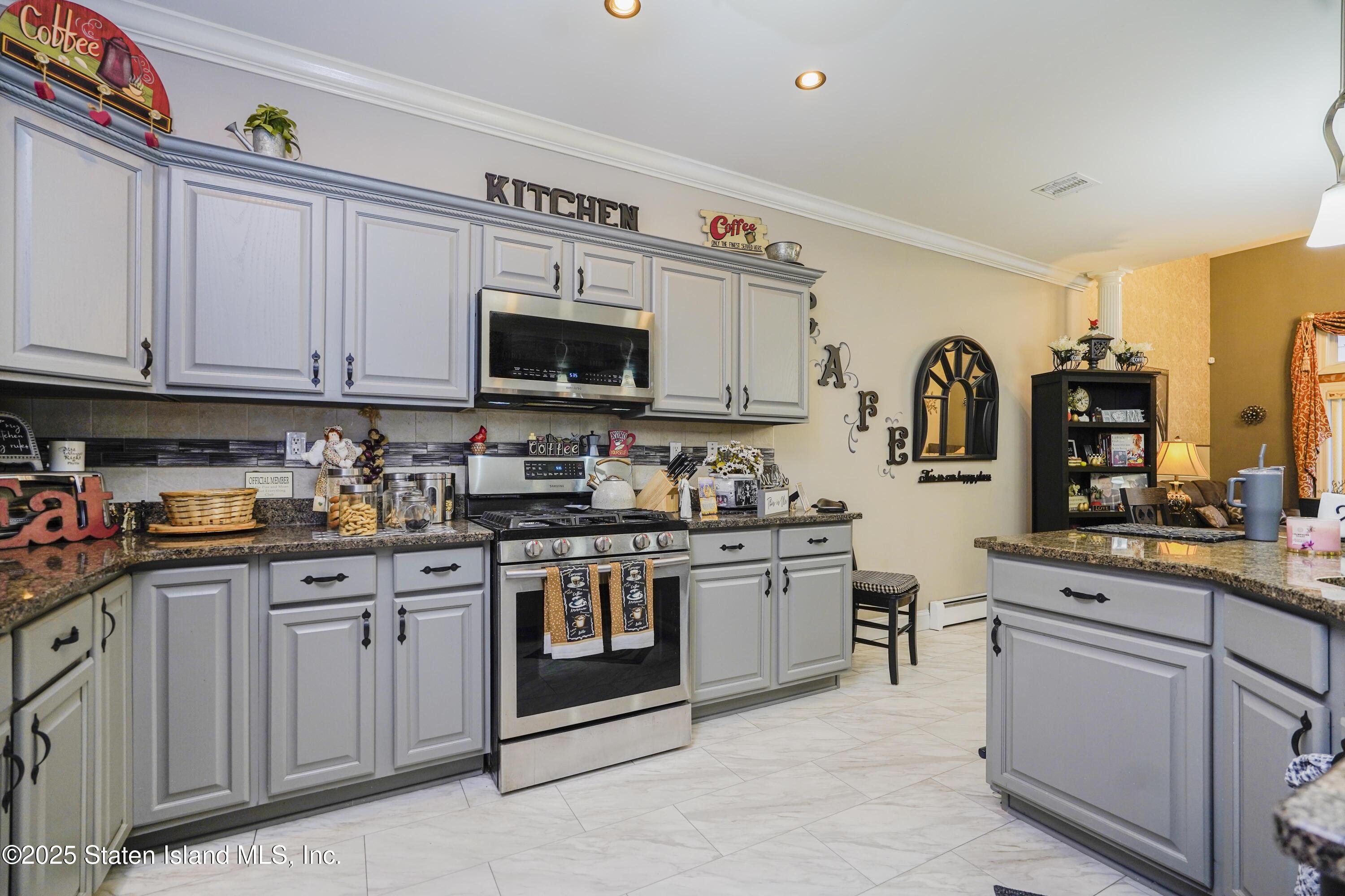 53 Topside Lane, Staten Island, New York image 13