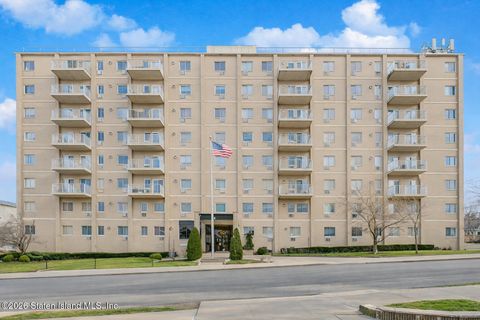 Photo of 6 New Lane #2g, Staten Island, NY 10305 (MLS # 2602208)