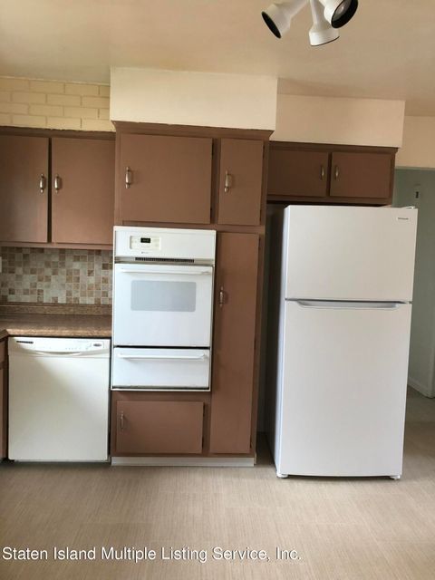 Photo of 83 Bay Terrace, Staten Island, NY 10306 (MLS # 1159811)
