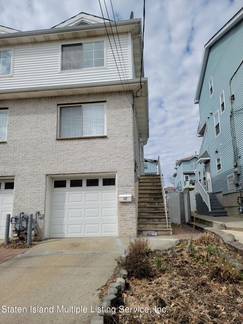 Photo of 137 Grimsby Street, Staten Island, NY 10306 (MLS # 1160533)