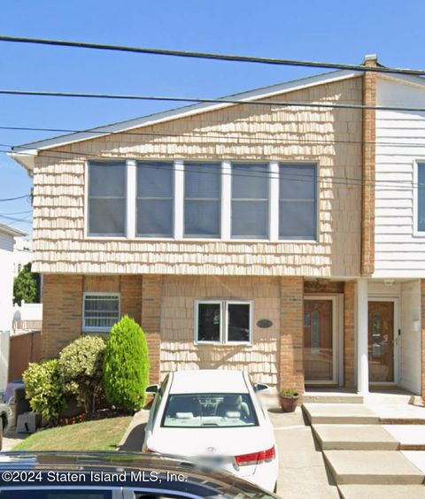 Photo of 219 Bishop Street, Staten Island, NY 10306 (MLS # 2406648)