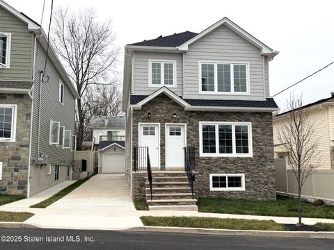 Photo of 102 Lovelace Avenue #1, Staten Island, NY 10312 (MLS # 2507020)