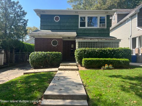 Photo of 144 Greeley Avenue, Staten Island, NY 10306 (MLS # 1164152)