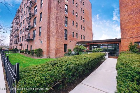 Photo of 100 Colfax Avenue #6s, Staten Island, NY 10306 (MLS # 1161274)