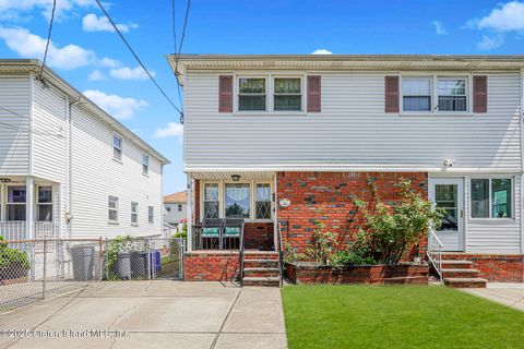Photo of 181 Benton Avenue, Staten Island, NY 10305 (MLS # 2504403)