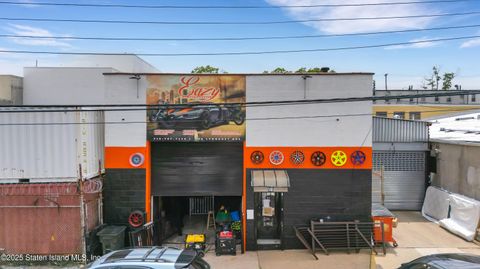 Photo of 148 Lynhurst Avenue, Staten Island, NY 10305 (MLS # 2503151)