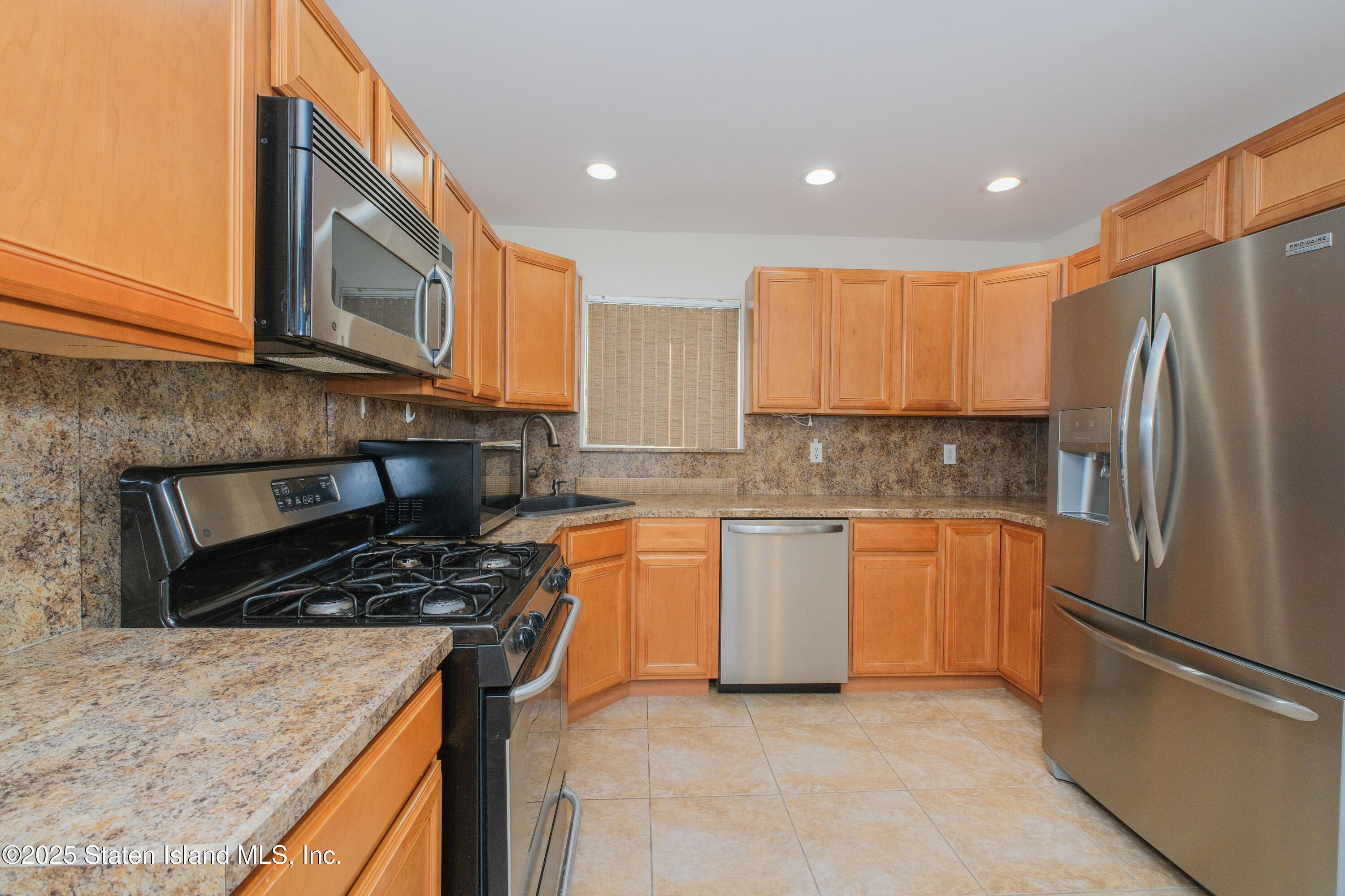 49 Endview Street, Staten Island, New York image 13