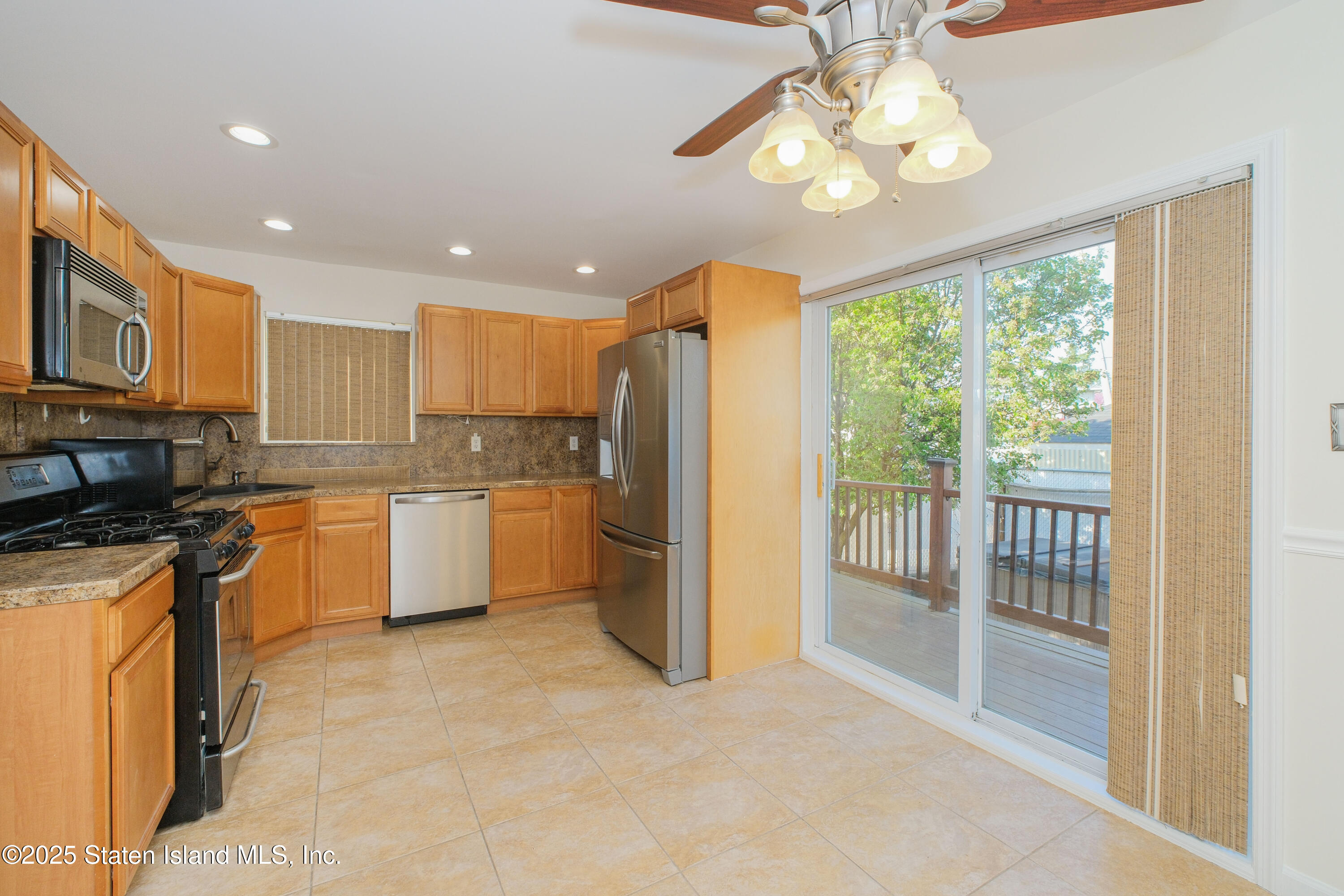49 Endview Street, Staten Island, New York image 12