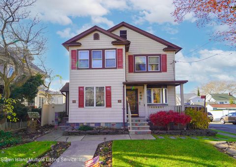 Photo of 78 Mountainview Avenue, Staten Island, NY 10314 (MLS # 2400043)