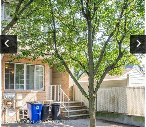 Photo of 7262 Amboy Road, Staten Island, NY 10307 (MLS # 2400260)