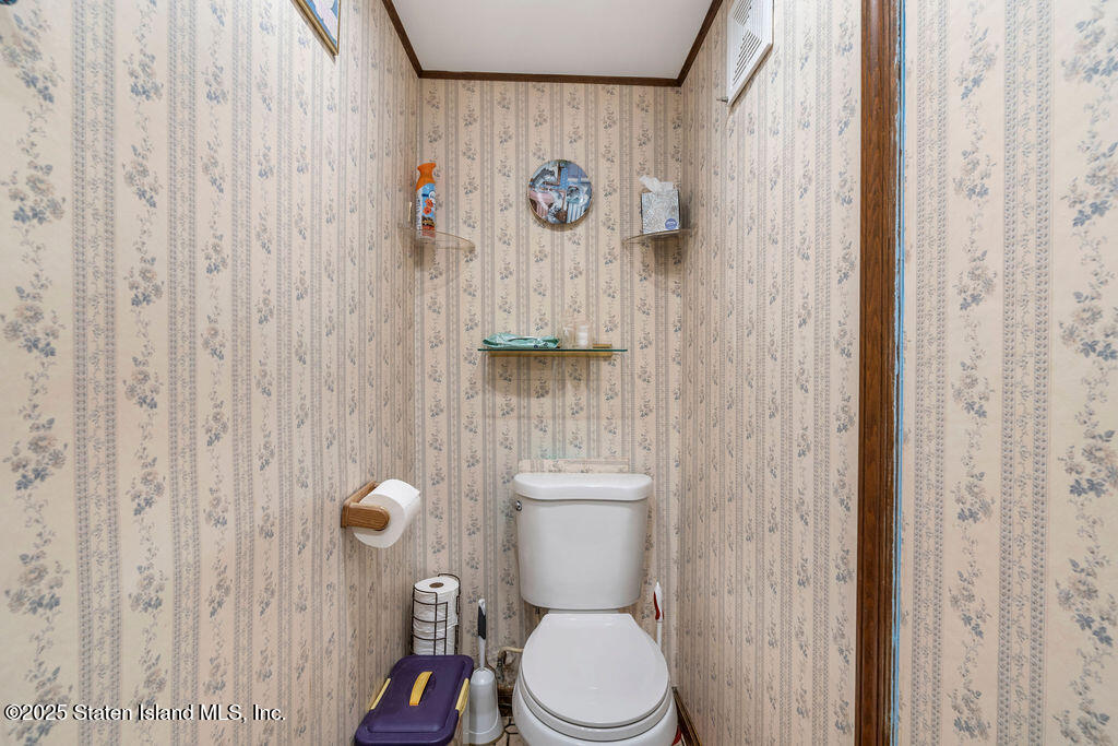 234 Dover Green, Staten Island, New York image 18