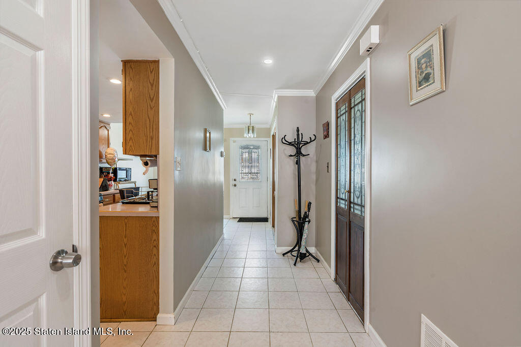 234 Dover Green, Staten Island, New York image 5