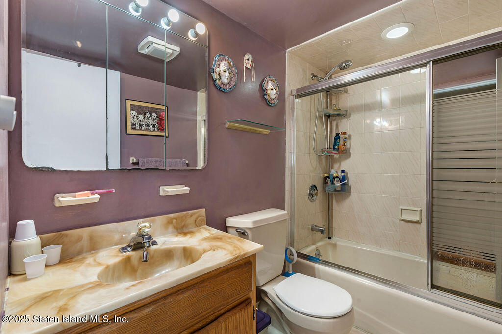 234 Dover Green, Staten Island, New York image 16
