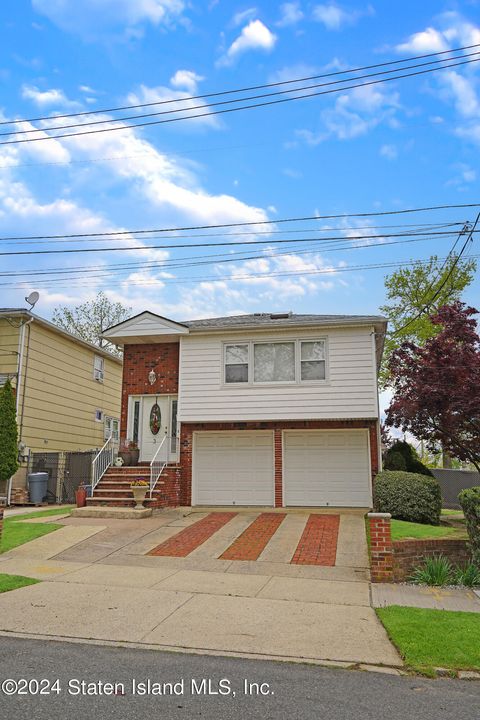 Photo of 3 William Avenue, Staten Island, NY 10308 (MLS # 2402426)