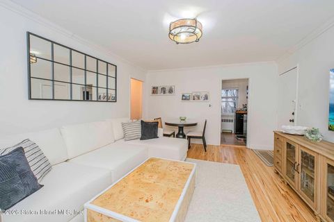 Photo of 167 Arlo Road #B, Staten Island, NY 10301 (MLS # 2600950)