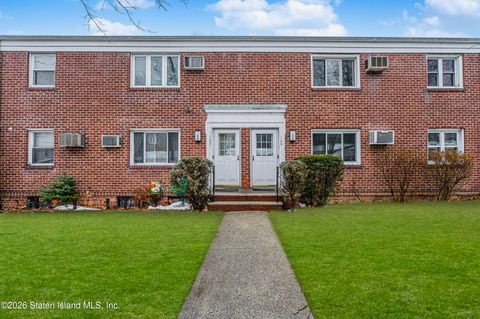 Photo of 167 Arlo Road #B, Staten Island, NY 10301 (MLS # 2600950)