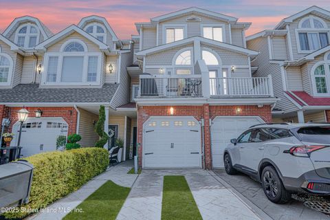 Photo of 75 Chesebrough Street, Staten Island, NY 10312 (MLS # 2502426)