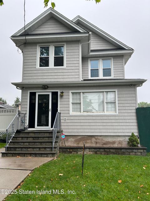 Photo of 65 Alter Avenue, Staten Island, NY 10304 (MLS # 2404565)