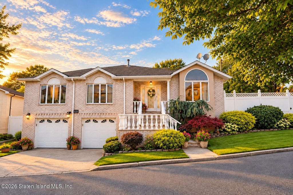 Photo of 123 Savo Loop, Staten Island, NY 10309 (MLS # 2605669)
