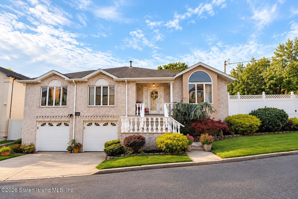 Photo of 123 Savo Loop, Staten Island, NY 10309 (MLS # 2605669)