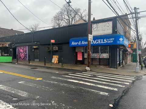 Photo of 372 Van Duzer Street, Staten Island, NY 10304 (MLS # 1159322)