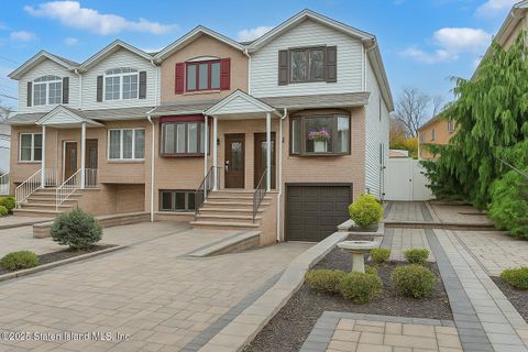 Photo of 371 Jewett Avenue, Staten Island, NY 10302 (MLS # 2506656)