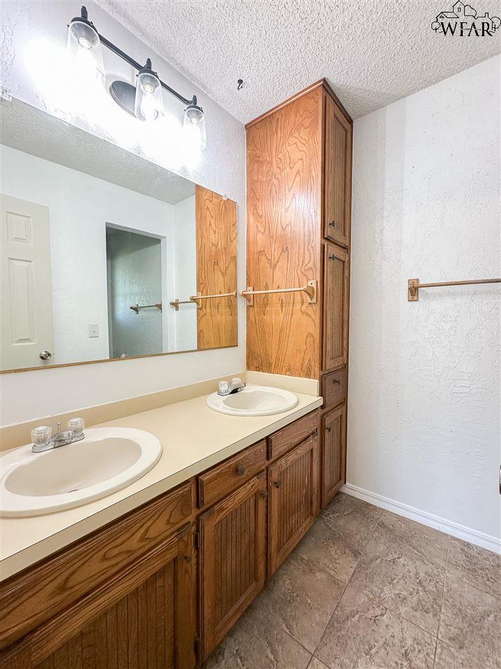 12 Mcnabb Circle, Wichita Falls, Texas image 17