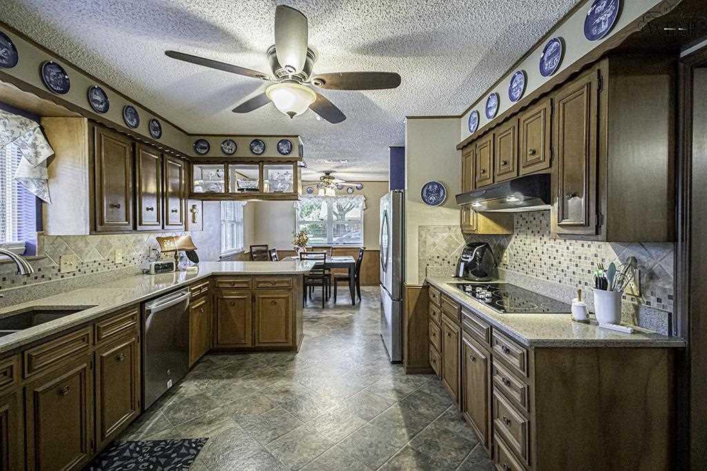 2513 N Elmwood Circle, Wichita Falls, Texas image 8