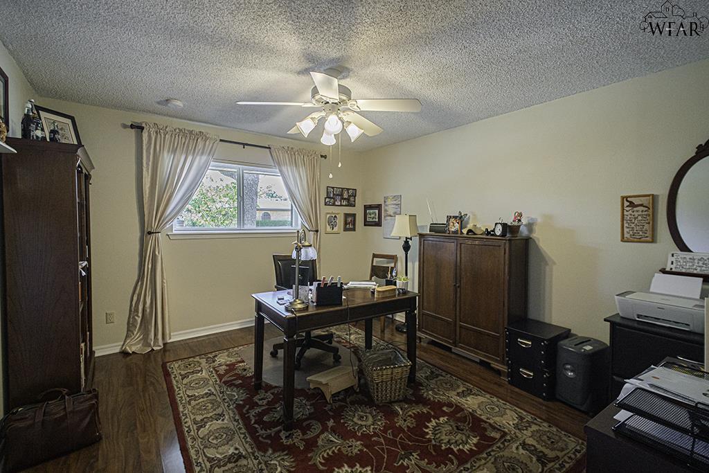 2513 N Elmwood Circle, Wichita Falls, Texas image 26