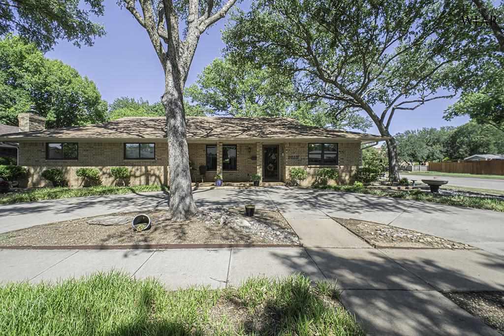 2513 N Elmwood Circle, Wichita Falls, Texas image 1