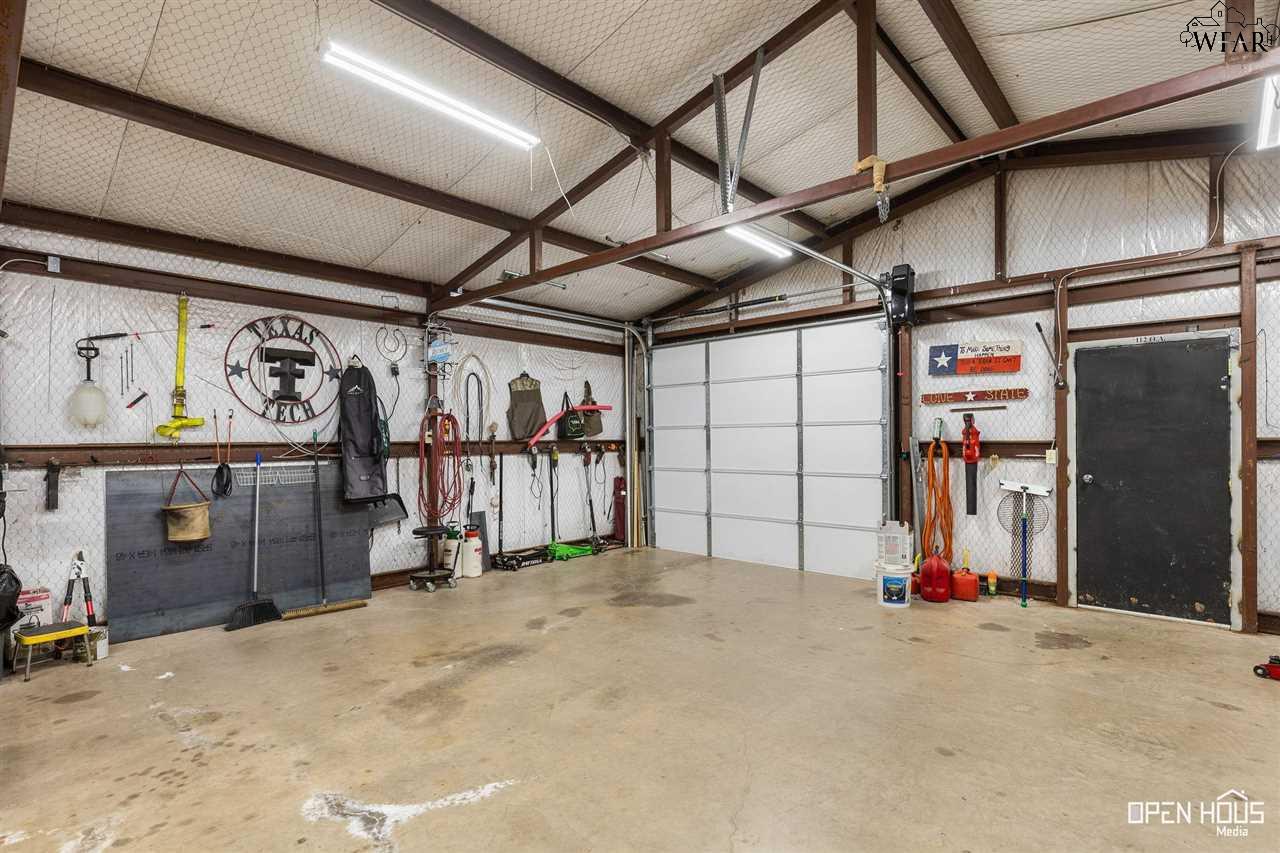 2944 Horseshoe Lake Road, Iowa Park, Texas image 25