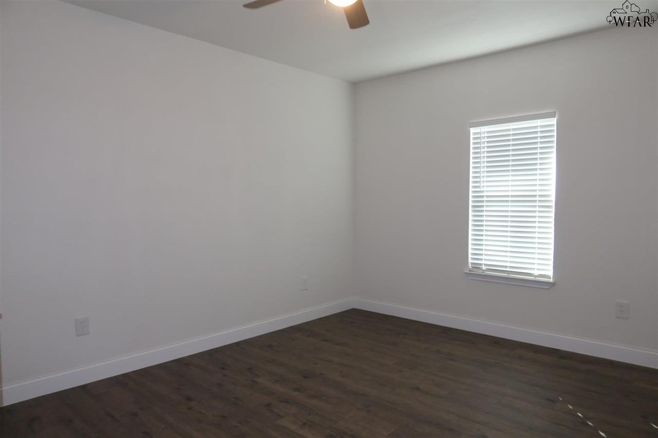 707 N Foley Street, Seymour, Texas image 11