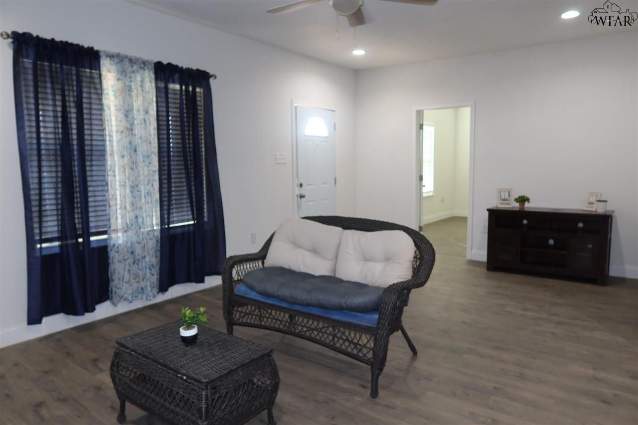 707 N Foley Street, Seymour, Texas image 20