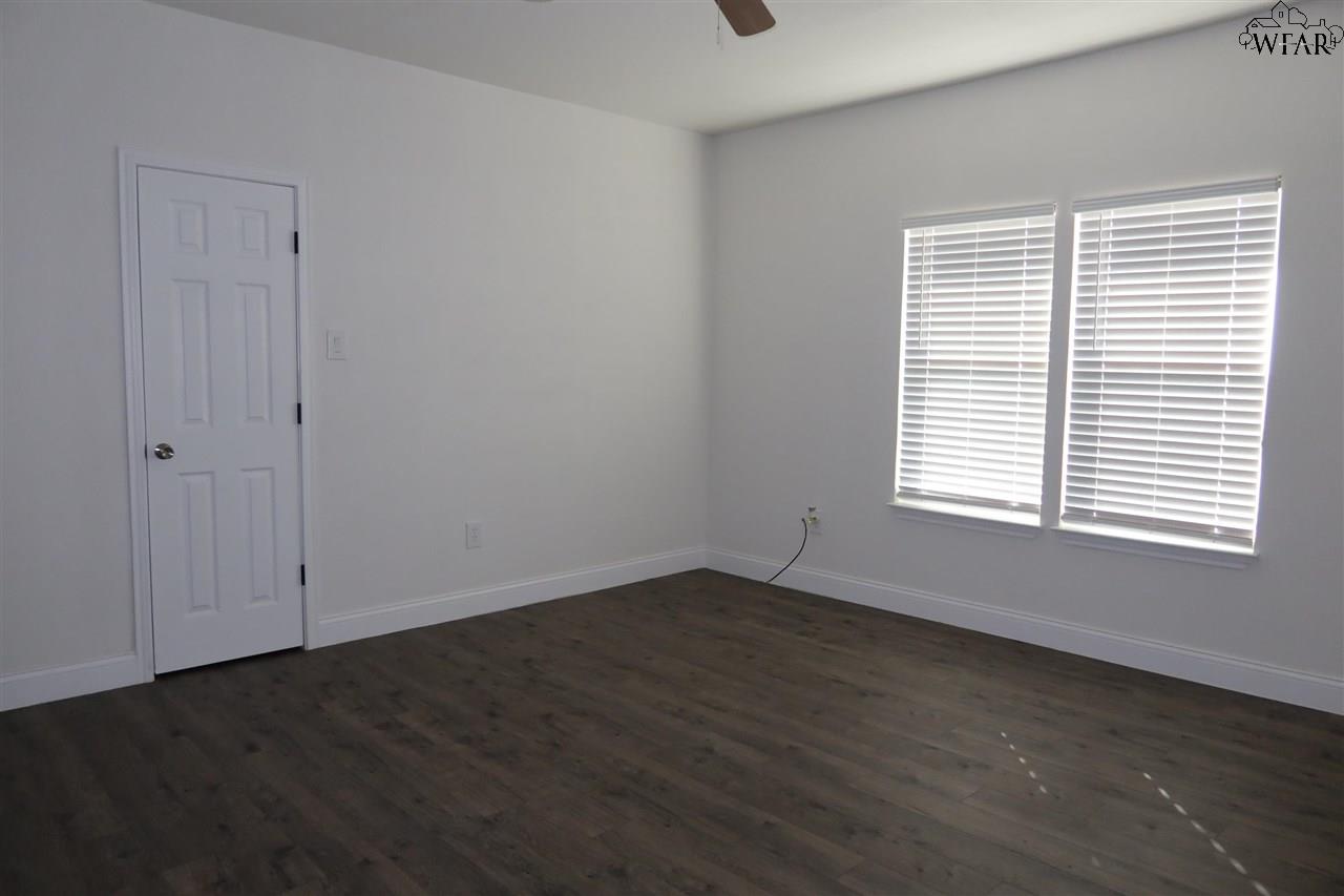 707 N Foley Street, Seymour, Texas image 12