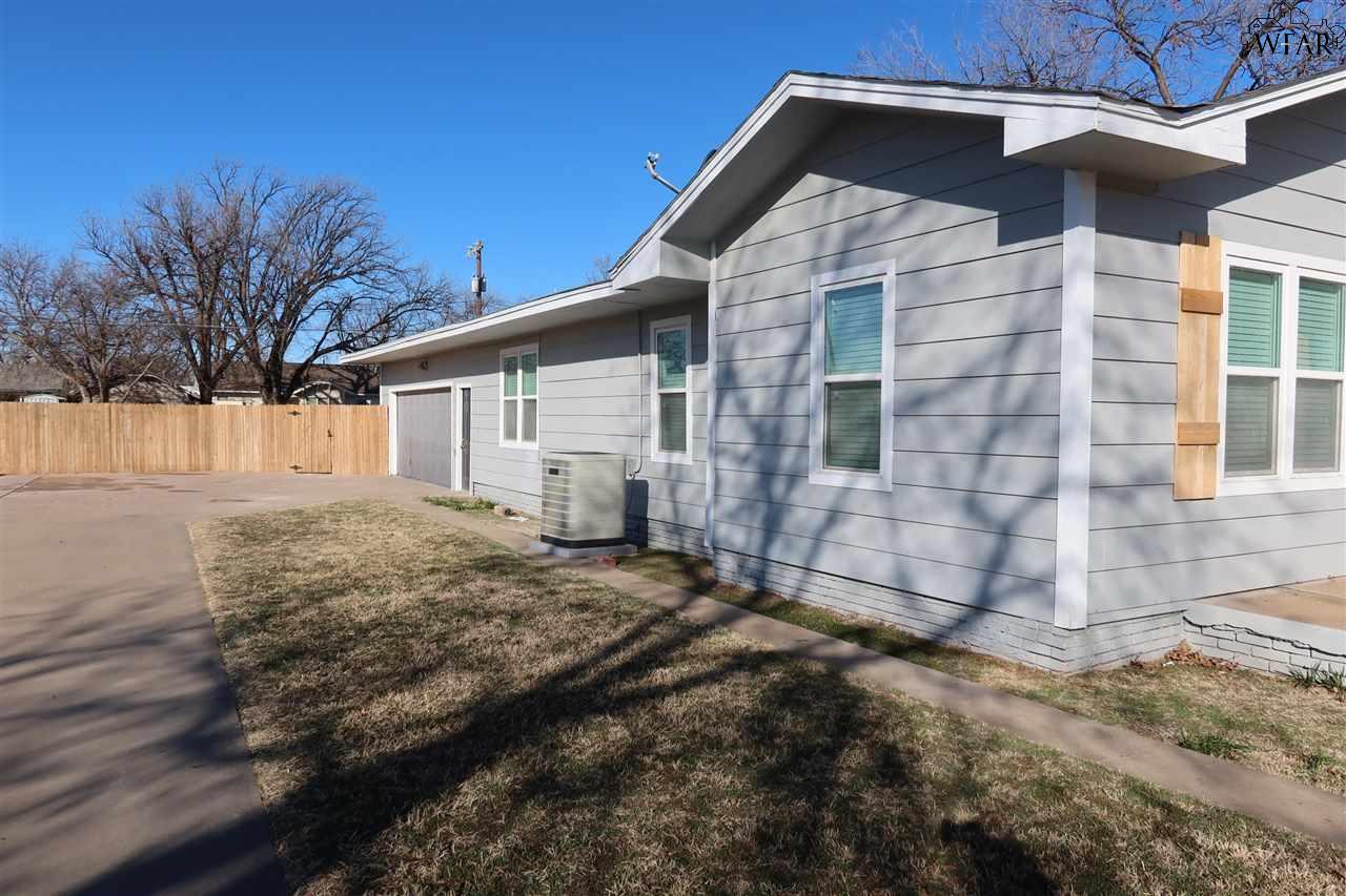 707 N Foley Street, Seymour, Texas image 22