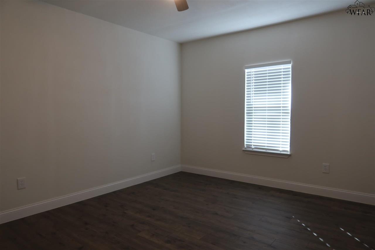 707 N Foley Street, Seymour, Texas image 10
