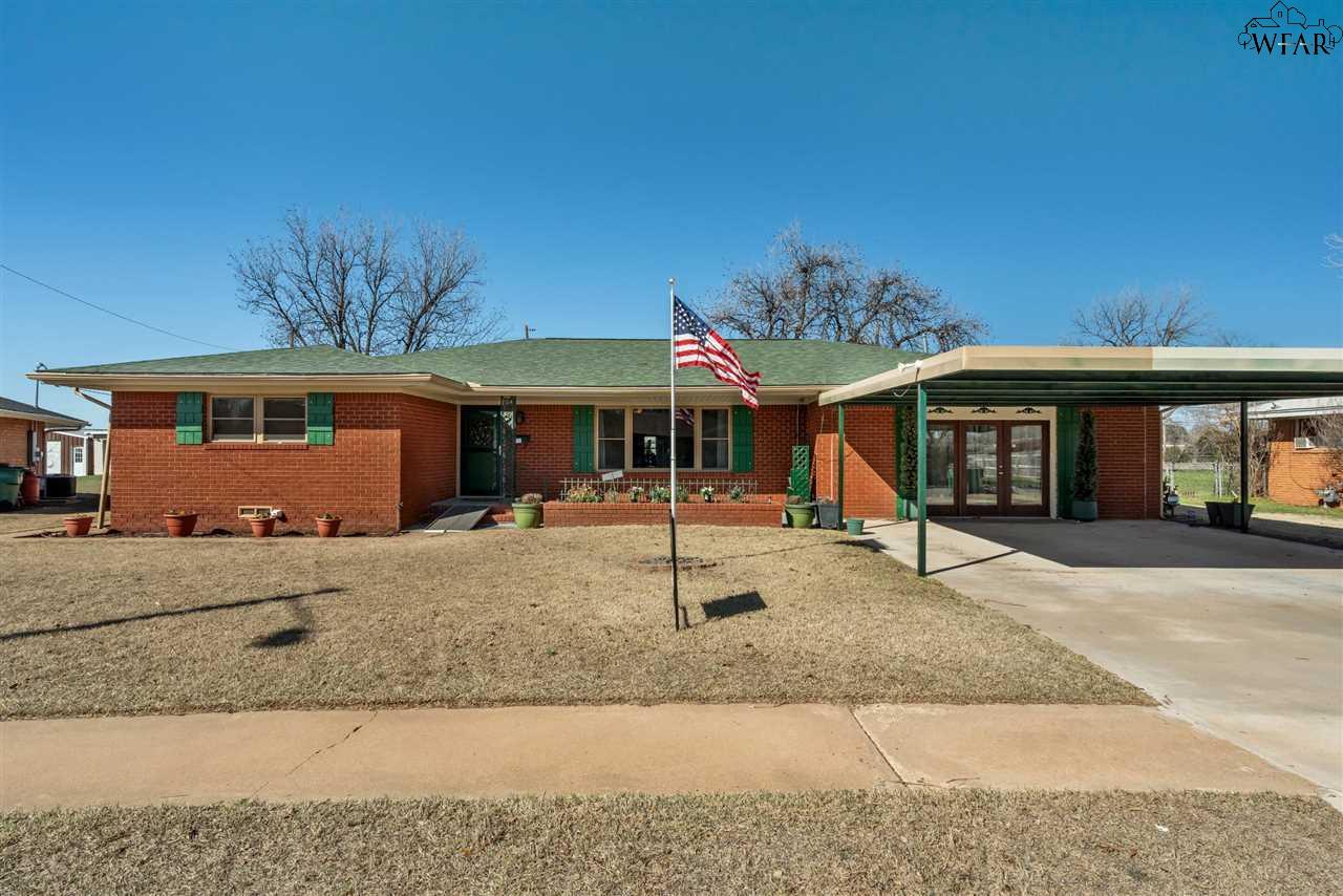 504 S Hilltop Avenue, Burkburnett, Texas image 1