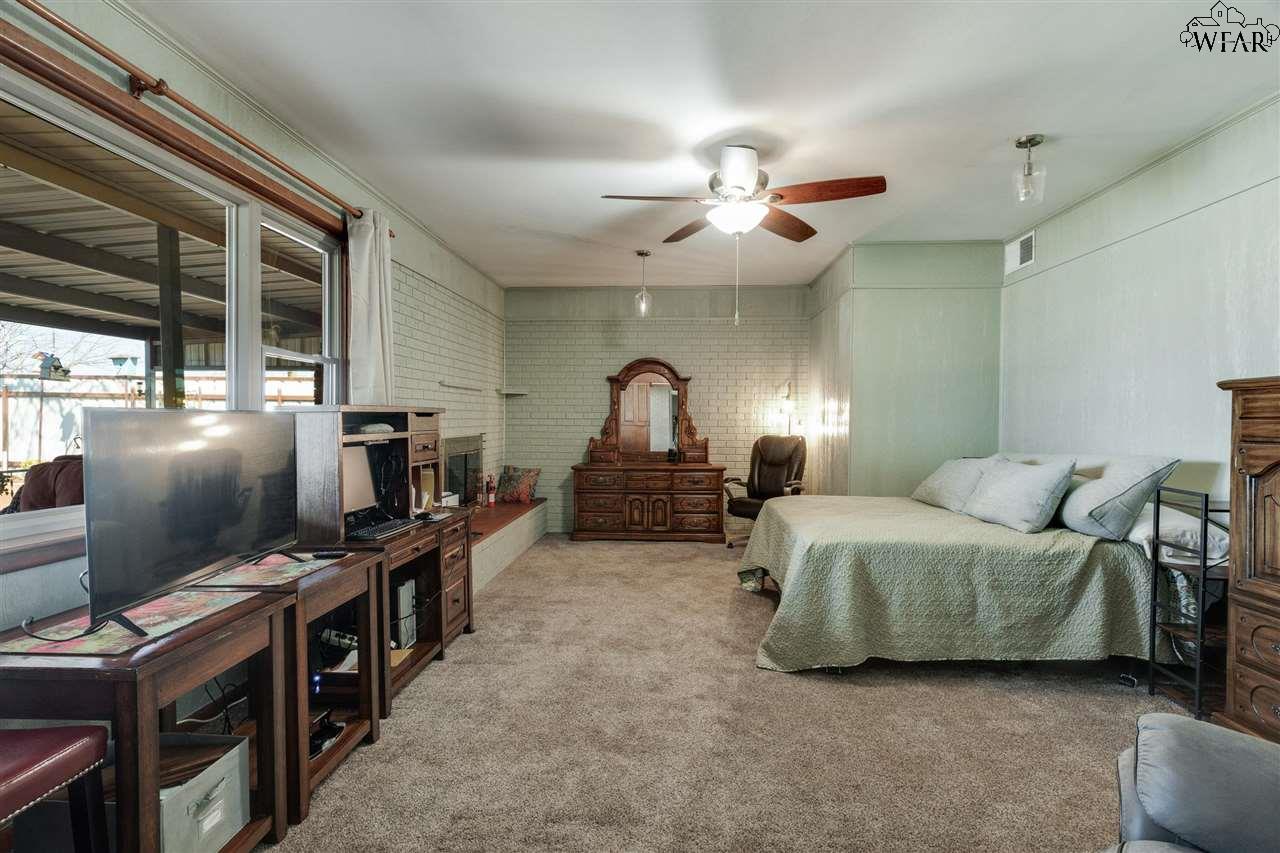 504 S Hilltop Avenue, Burkburnett, Texas image 14
