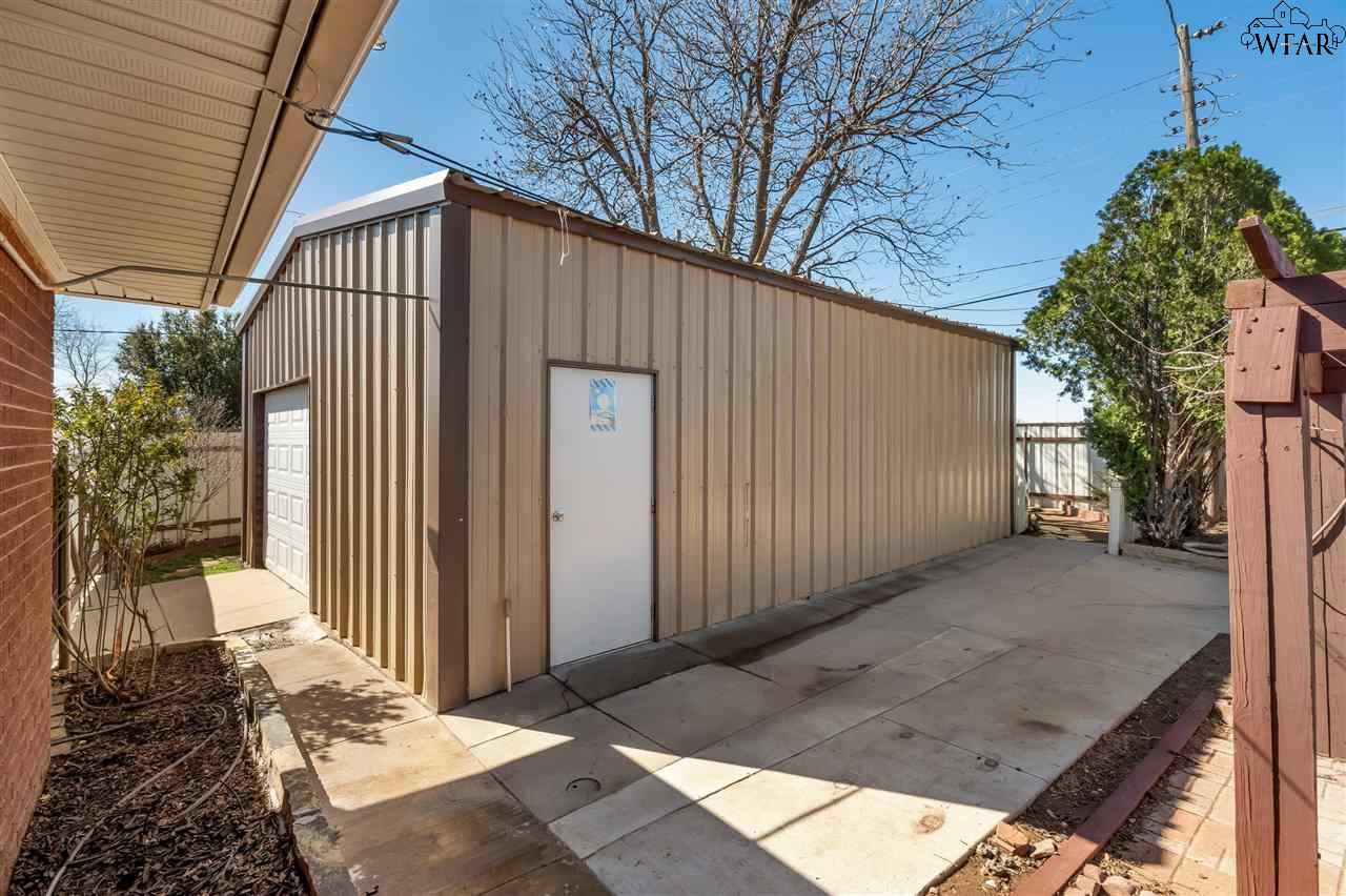 504 S Hilltop Avenue, Burkburnett, Texas image 28