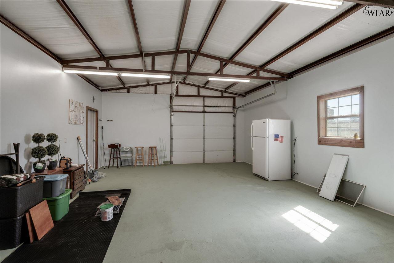 504 S Hilltop Avenue, Burkburnett, Texas image 26